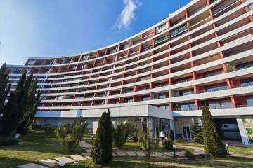 3-к квартира, 100 м², 2/10 эт.