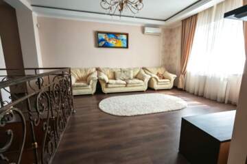 4-к квартира, 112 м², 5/5 эт.