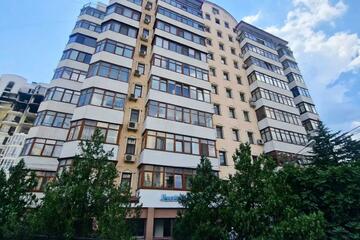 1-к квартира, 80 м², 3/10 эт.