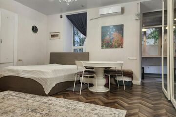 2-к квартира, 48 м², 1/3 эт.