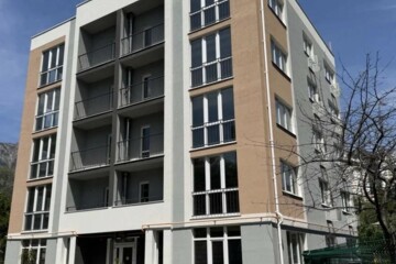 1-к квартира, 43,2 м², 2/5 эт.