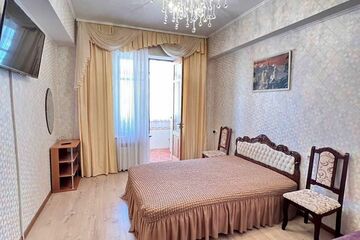 2-к квартира, 42 м², 3/3 эт.