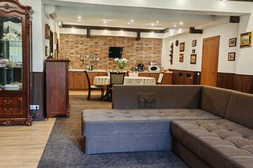 Апартаменты, 155 м², 2/4 эт.