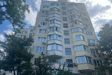 3-к квартира, 80 м², 1/9 эт.