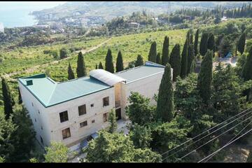 Дом, 600 м², 3 эт.